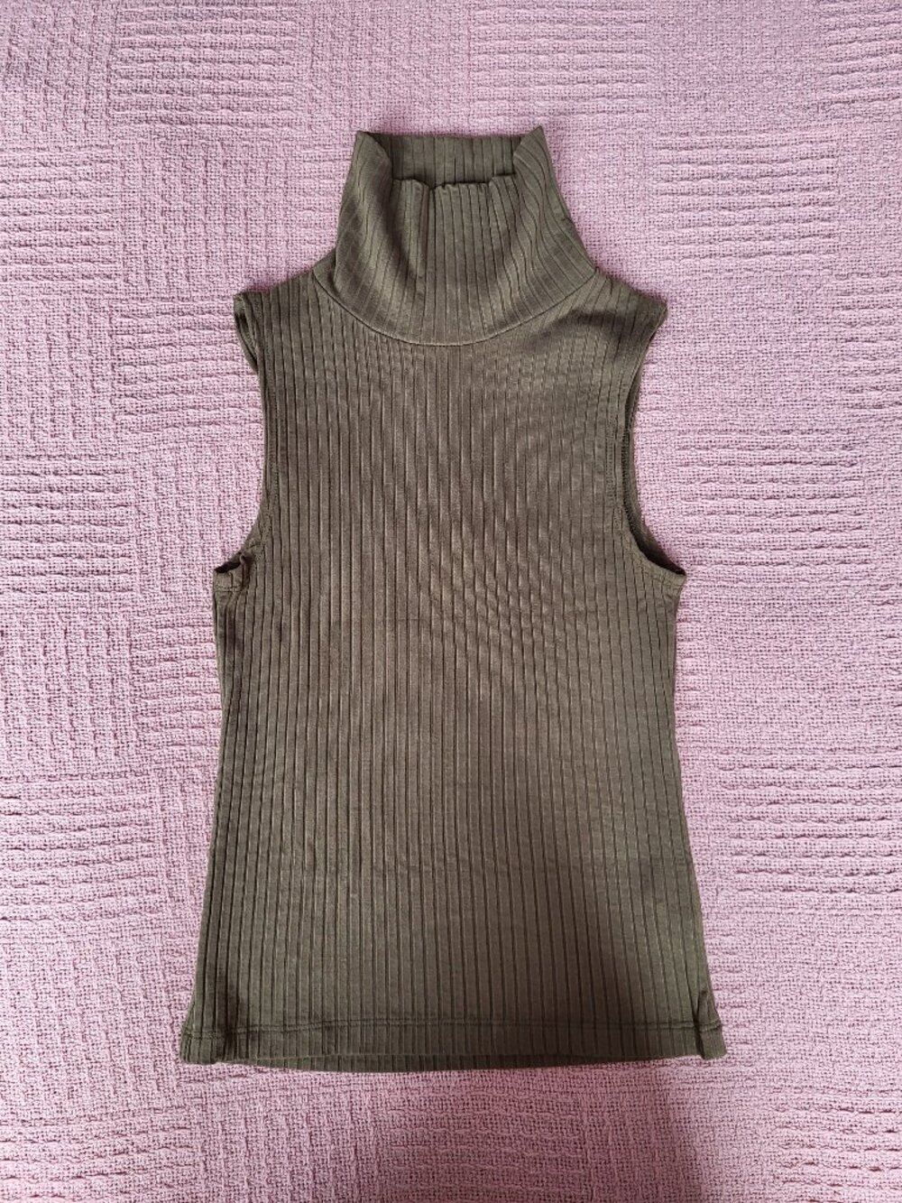 Ribbed Turtleneck Sleeveless Top - Olive Green